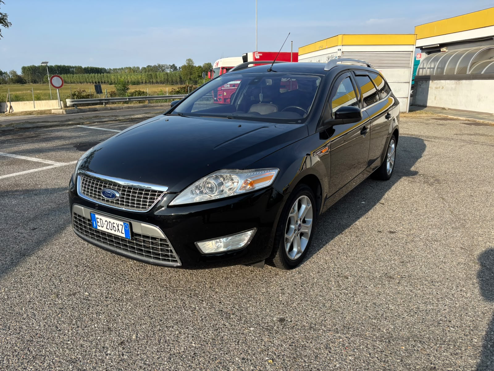 Ford Mondeo Foto 7